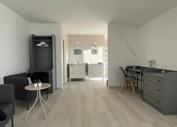 Lelotusnoir-perigord 3* Mazeyrolles