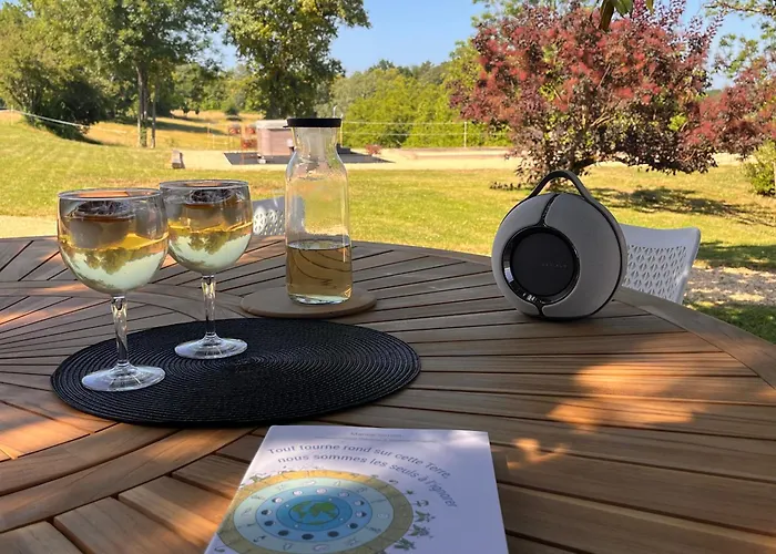 Lelotusnoir-perigord Отель типа 